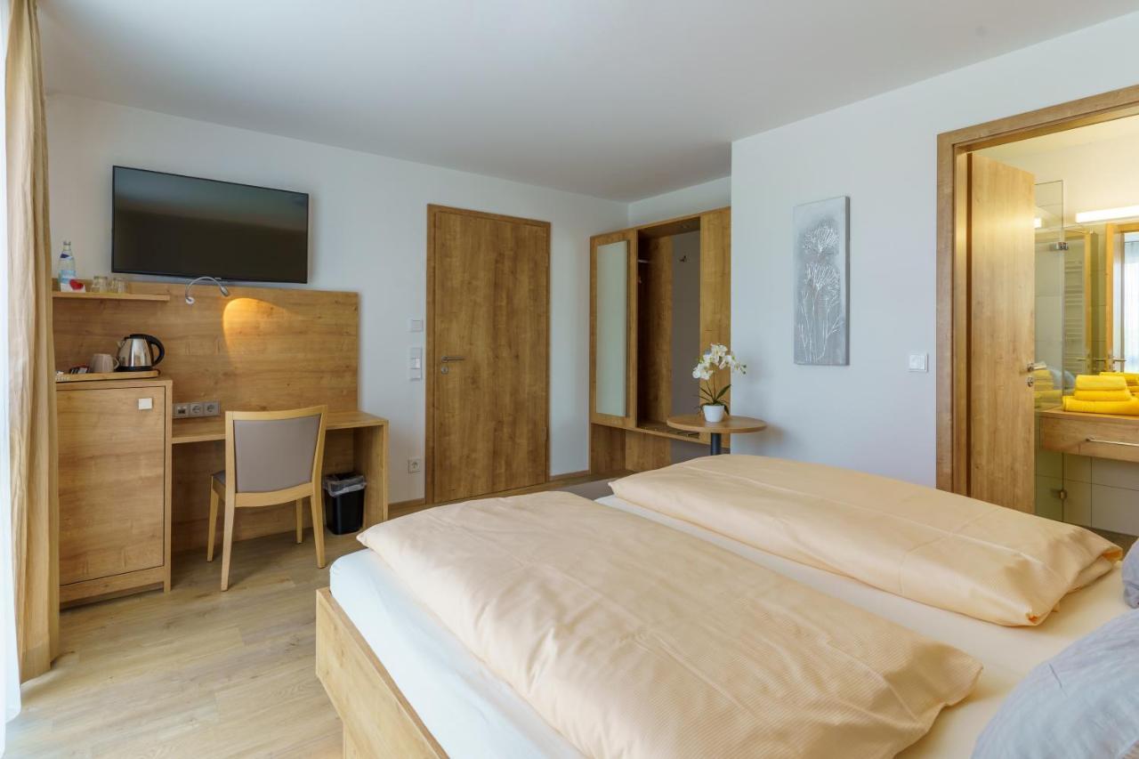 Hotel Rosenstein Heubach  外观 照片