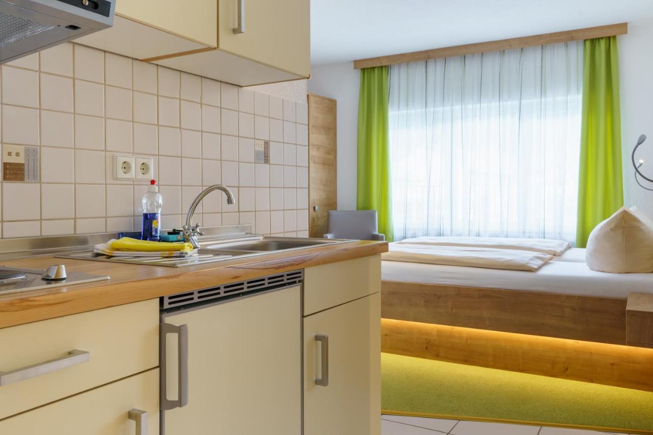 Hotel Rosenstein Heubach  外观 照片
