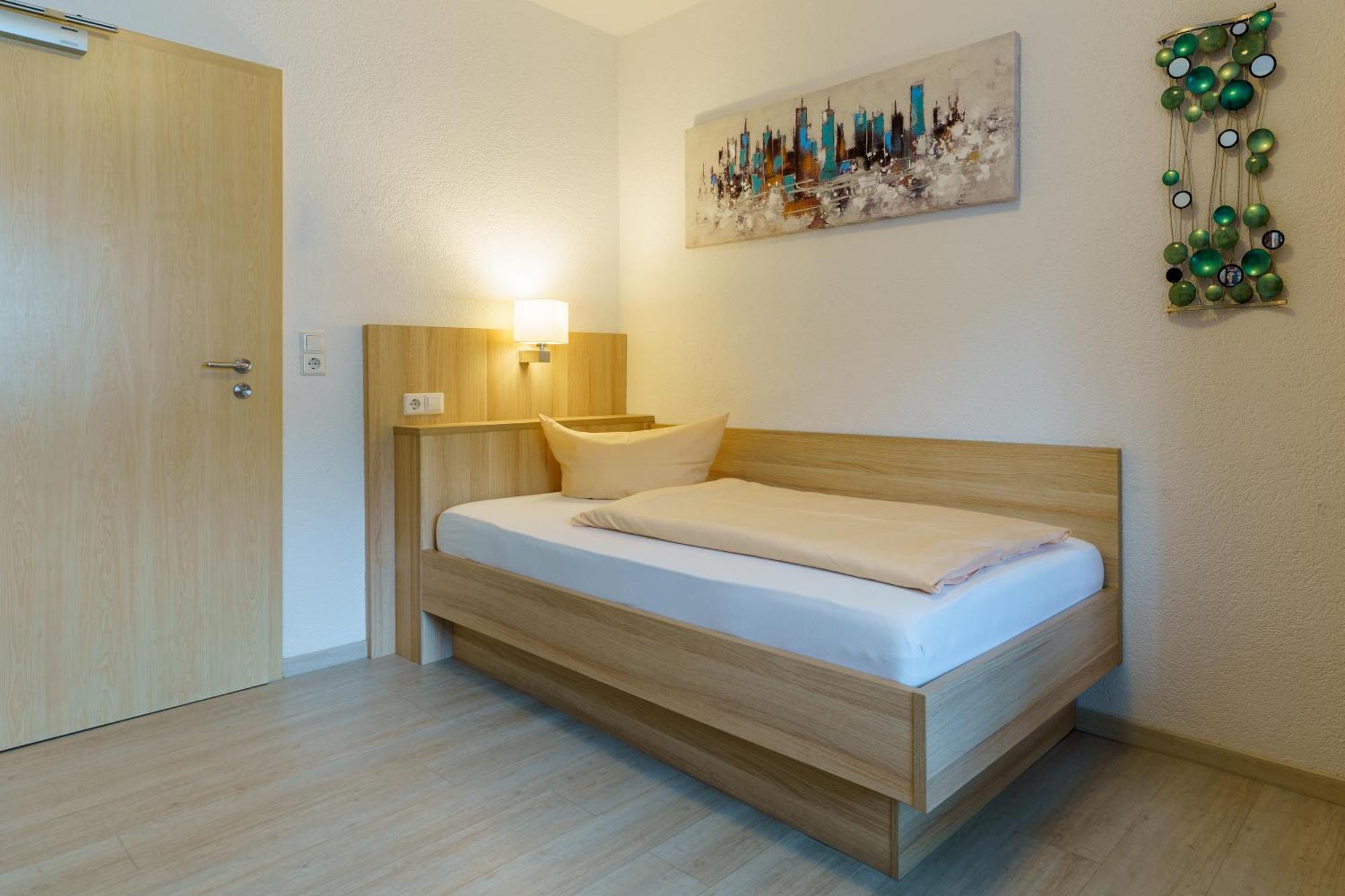Hotel Rosenstein Heubach  外观 照片