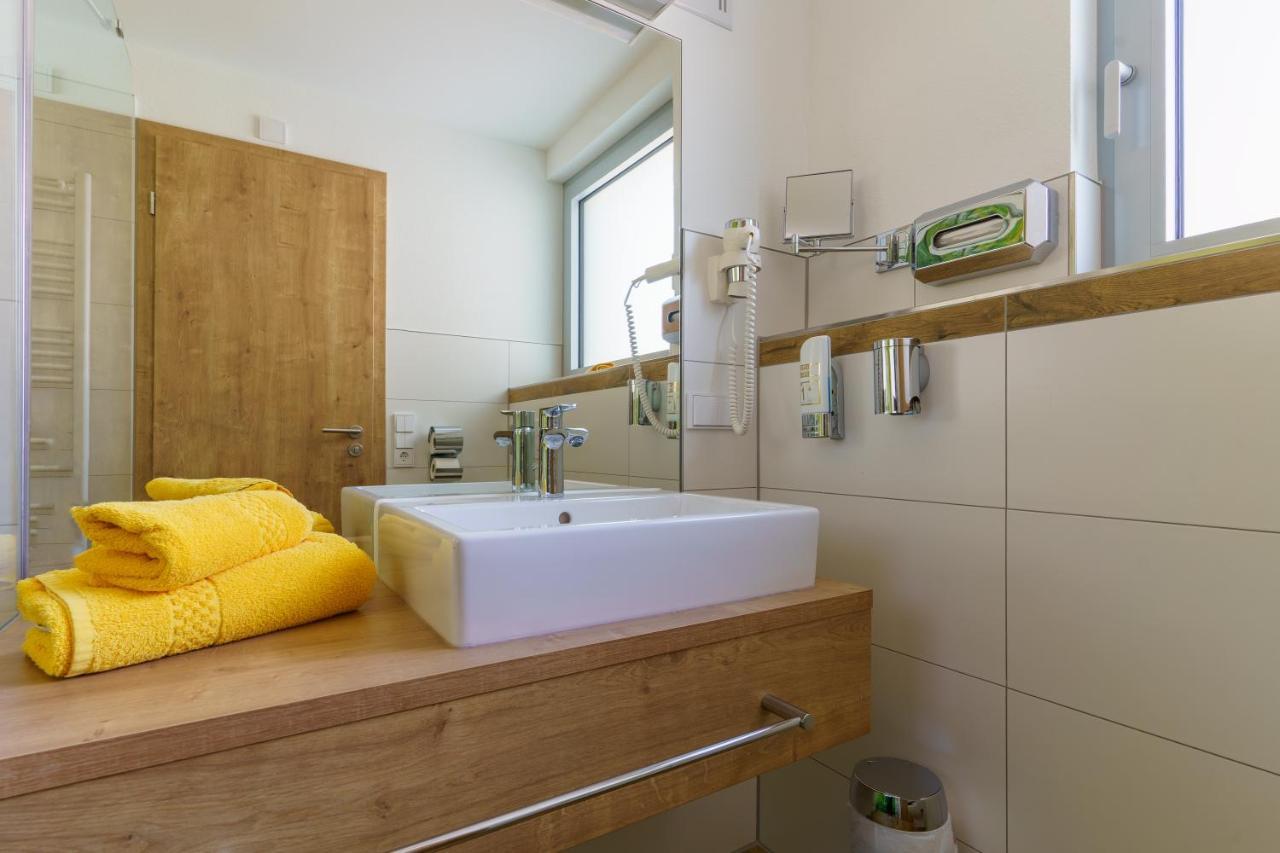 Hotel Rosenstein Heubach  外观 照片